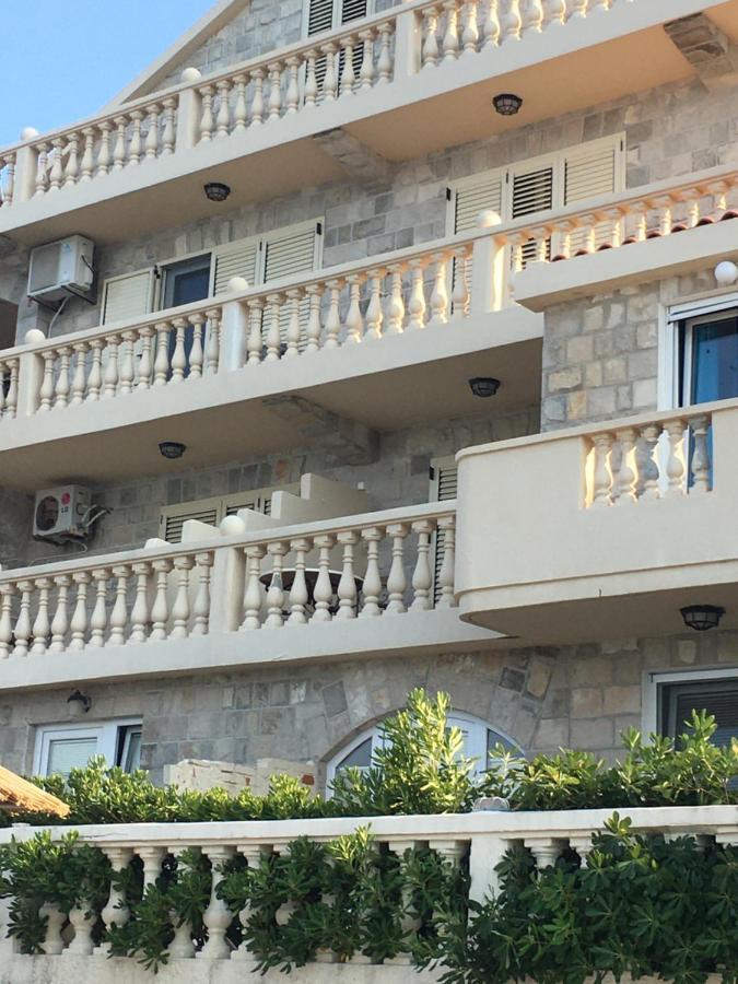 Apartments Palace Mira Mare Тиват Экстерьер фото