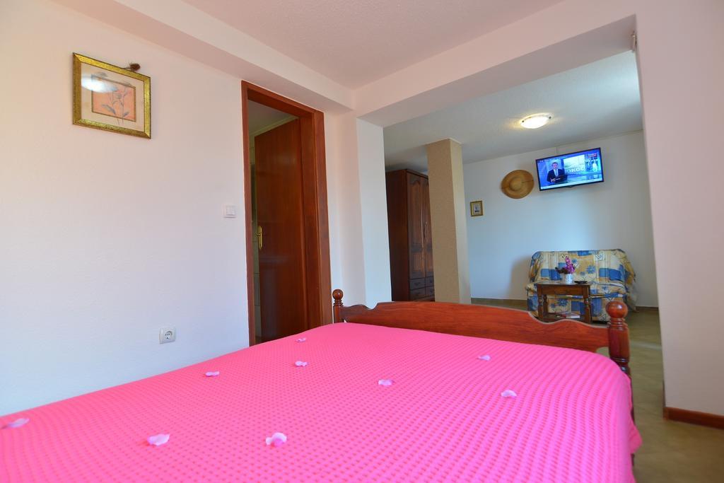 Apartments Palace Mira Mare Тиват Экстерьер фото