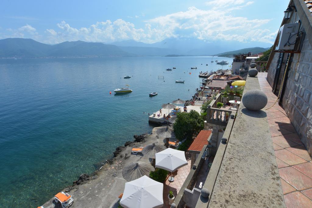 Apartments Palace Mira Mare Тиват Экстерьер фото