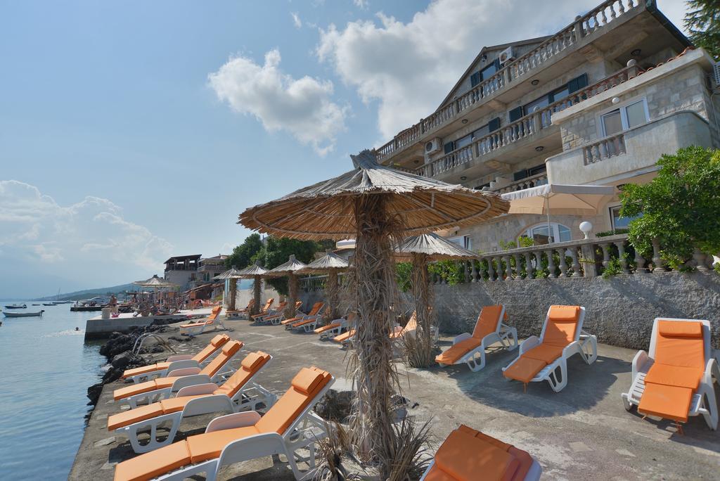Apartments Palace Mira Mare Тиват Экстерьер фото